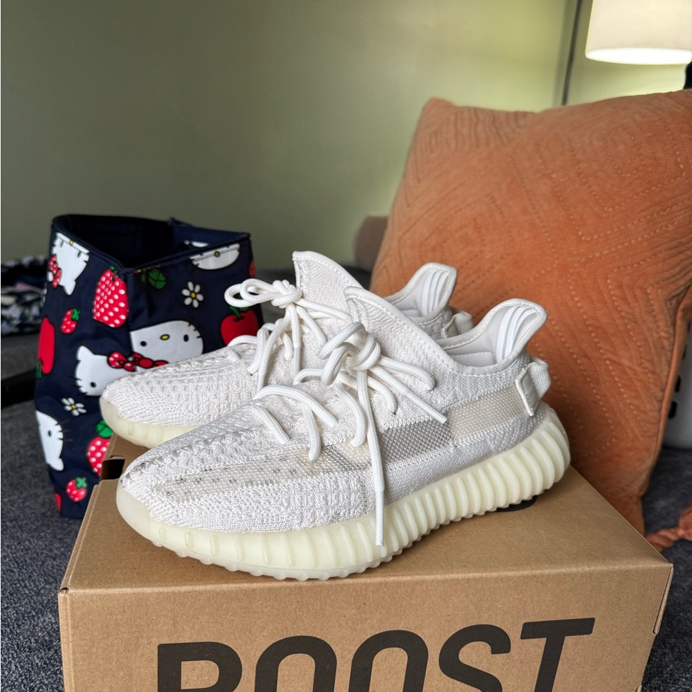 Yeezy 350 Sz 5/6.5 women’s
